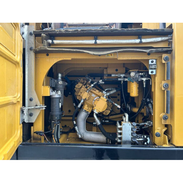 2017 Caterpillar 330FL-41502140
