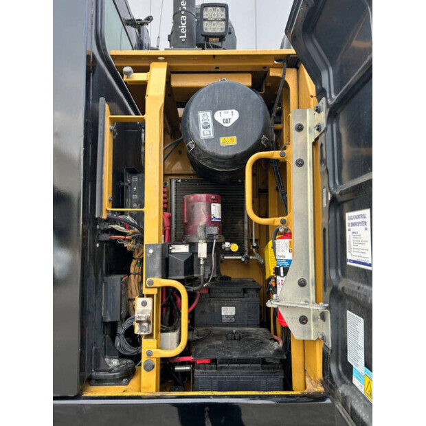 2017 Caterpillar 330FL-41502143