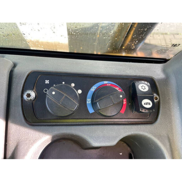 2020 كاتربيلر D6K2 LGP-41502512