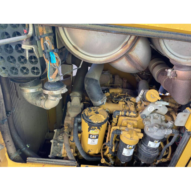 2020 كاتربيلر D6K2 LGP-41502515