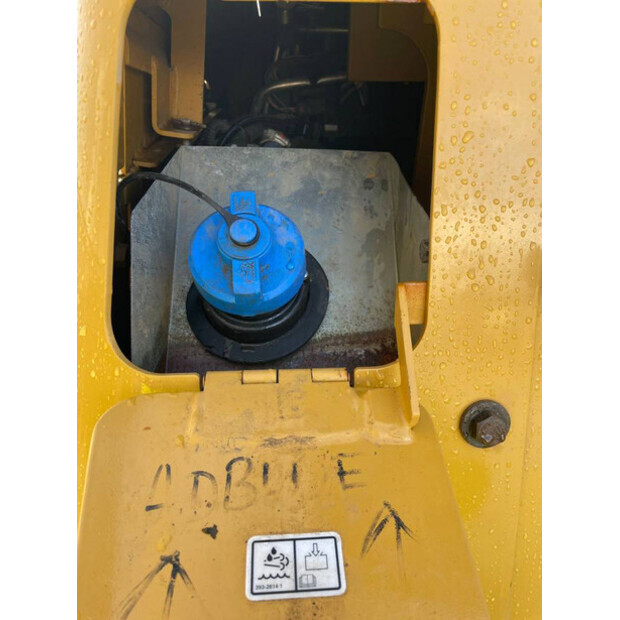 2020 كاتربيلر D6K2 LGP-41502517
