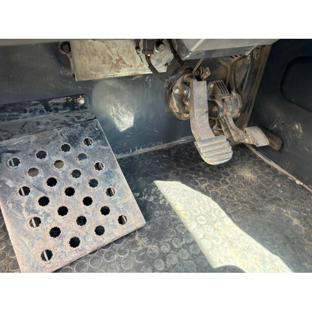 2016 BELL B30E-41502801