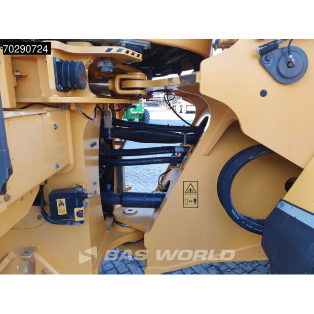 2015 Volvo L180H-41503223