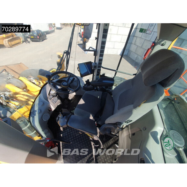 2018 فولفو L260H-41503396