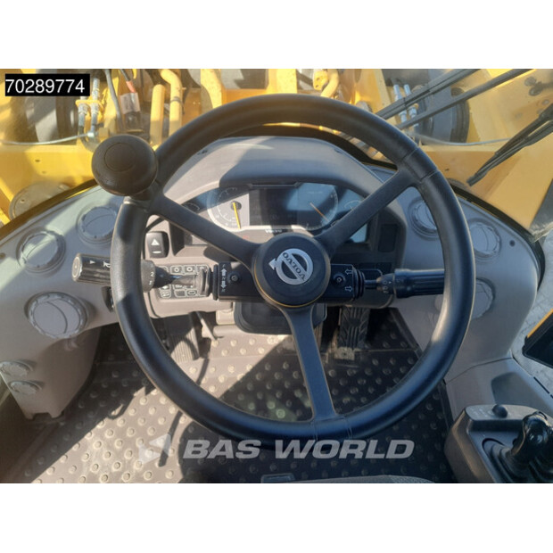2018 فولفو L260H-41503397