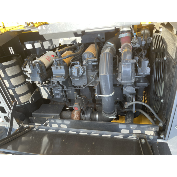 2023 Komatsu PC400-8-41503619