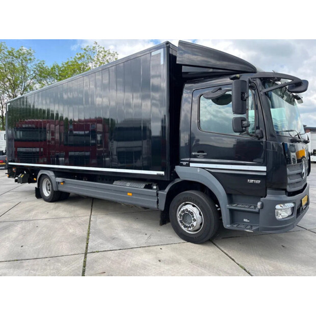 2017 مرسيدس بنز ATEGO 1218-41504488