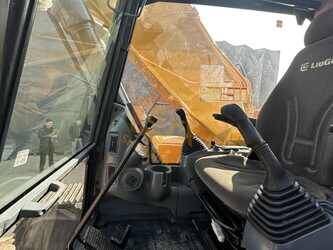 Image for TRACKED EXCAVATORS 2023 LiuGong 933E