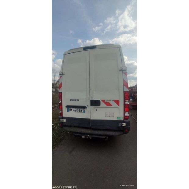 2011 Iveco 35C15-41521233