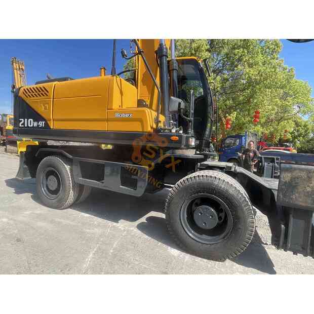 2022 Hyundai 210W-9-41521391