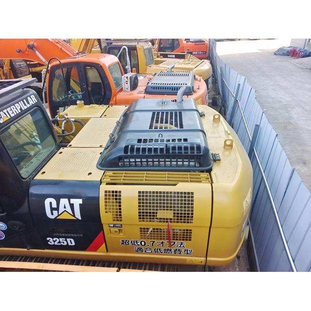 2021 Caterpillar 325D-41522857