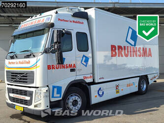صورة ل شاحنات صندوقية 2008 فولفو FH 400