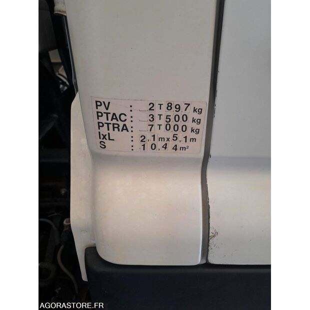 2016 Renault D-41536529