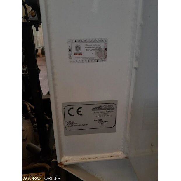 2016 Renault D-41536534
