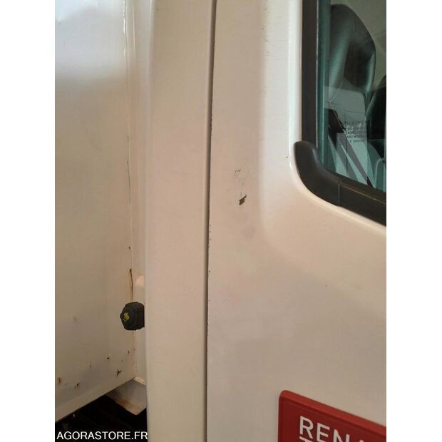 2016 Renault D-41536539