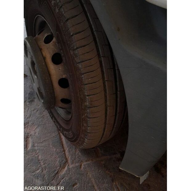 2016 Renault D-41536541