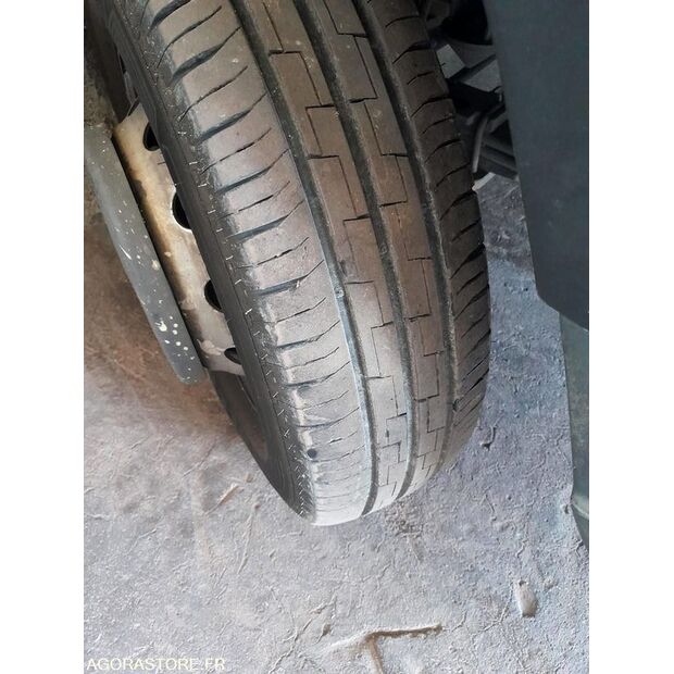 2016 Renault D-41536543