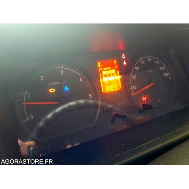 2016 Renault D-41536549