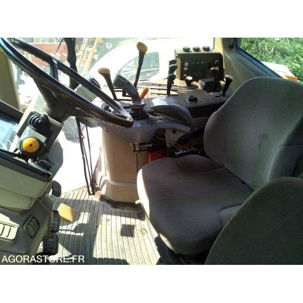 2006 JOHN DEERE 6220-41536777