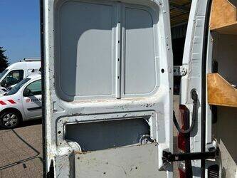 Image de REMORQUES FOURGONS 2015 Renault Master