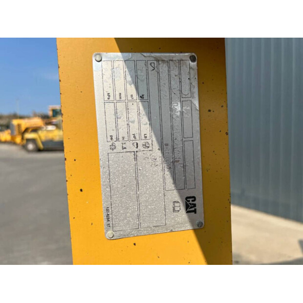 2025 Caterpillar 12H-41537487
