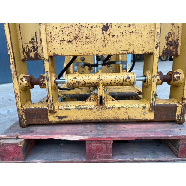 2025 Caterpillar 12H-41537502