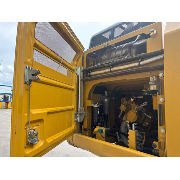 2017 Caterpillar 330FL-41538695