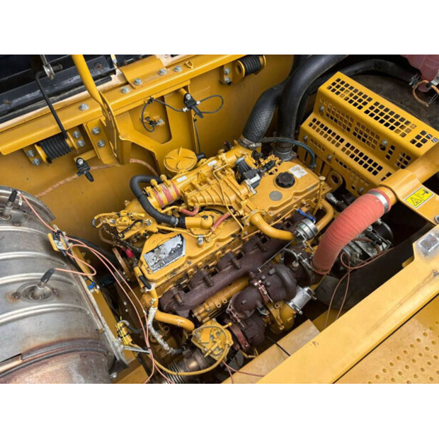 2017 Caterpillar 330FL-41538700