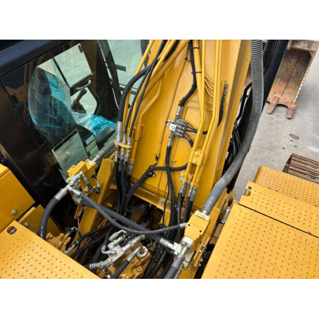 2017 Caterpillar 330FL-41538702