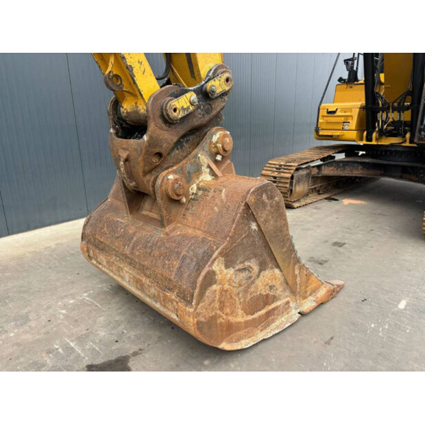 2017 Caterpillar 330FL-41538715