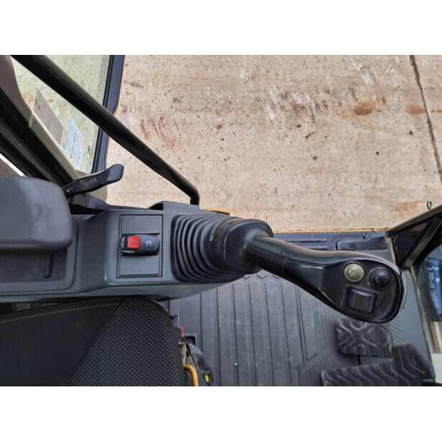2018 كاتربيلر 320 NG-41542245