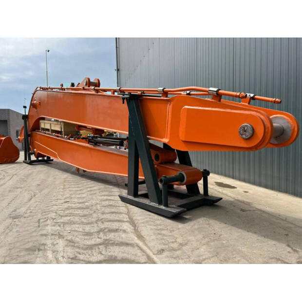 2025 Hitachi ZX210-41542923