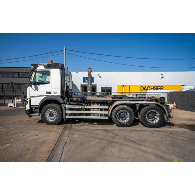 2016 فولفو FMX 500-41544544