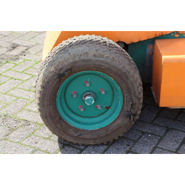 2013 نيفتي HR12 NDE-41544918