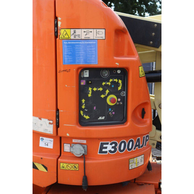 2012 JLG E300AJP-41545092