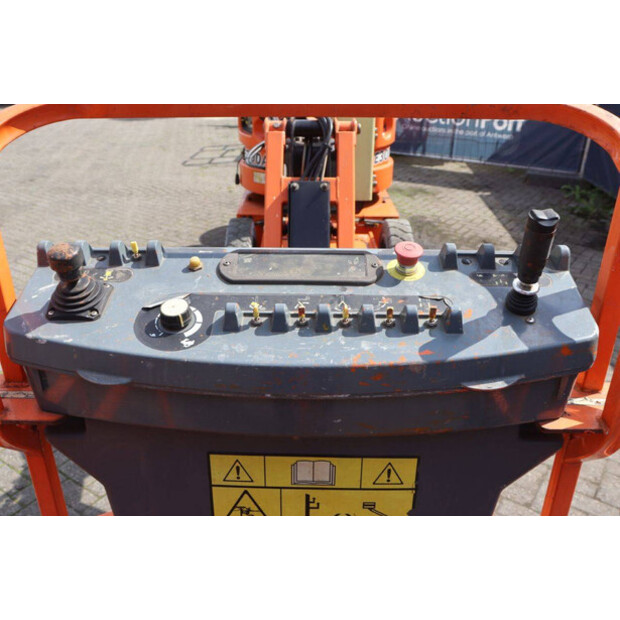 2012 JLG E300AJP-41545106