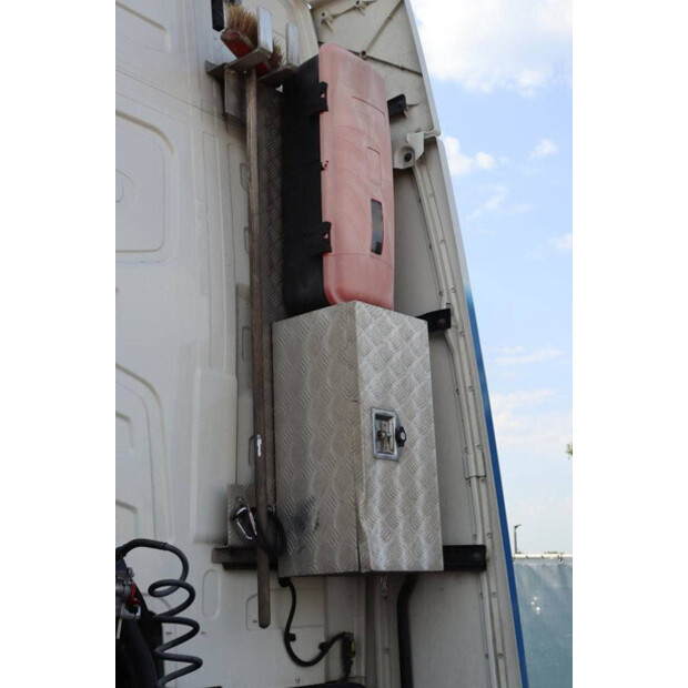 2016 فولفو FH-41546153
