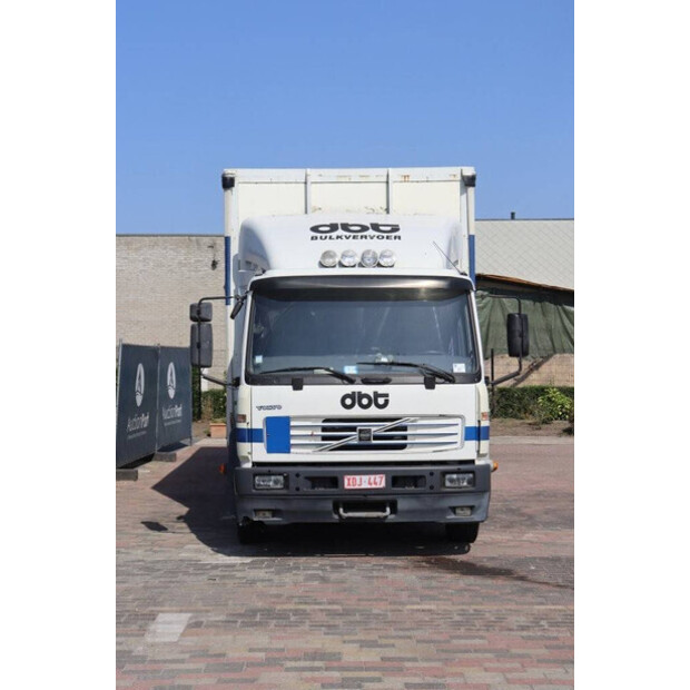 2001 Volvo FL6-41546642