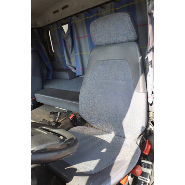 2001 Volvo FL6-41546670