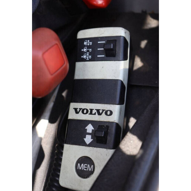2001 Volvo FL6-41546673