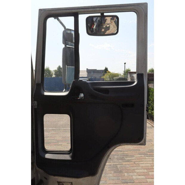 2001 Volvo FL6-41546686