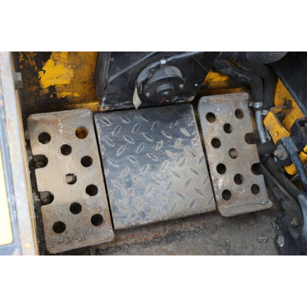 2004 JCB ROBOT 160-41547298