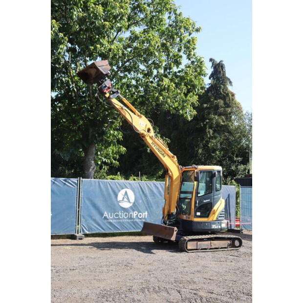 2015 Hyundai ROBEX 35Z-9-41547604