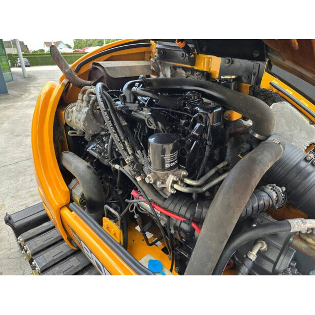 2010 جيه سي بي 8056-41548452