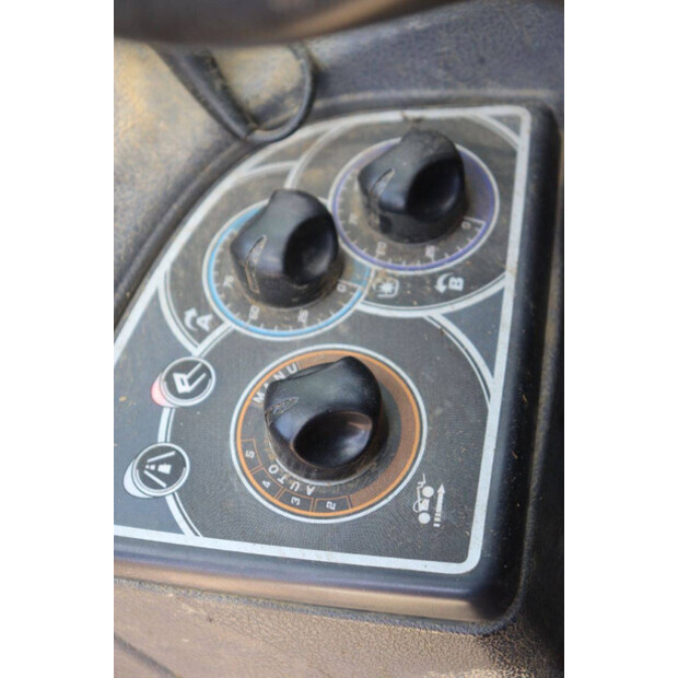 2012 مانيتو MLT640-137PS-41548895