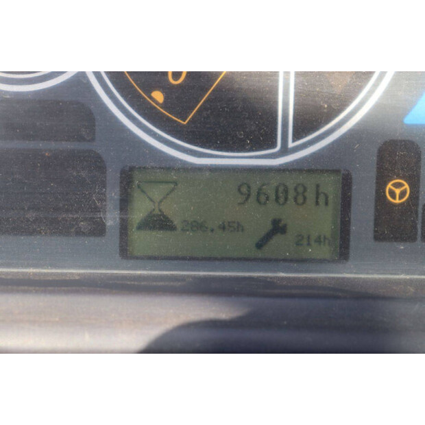 2012 مانيتو MLT640-137PS-41548904
