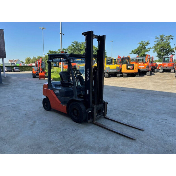2012 Toyota 02-8FDF20-41549517