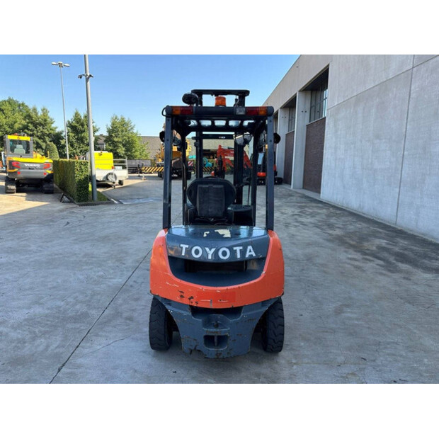2012 Toyota 02-8FDF20-41549519