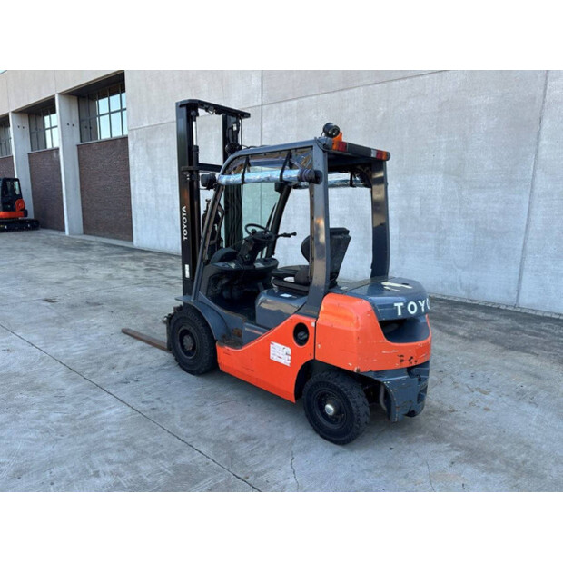 2012 Toyota 02-8FDF20-41549520