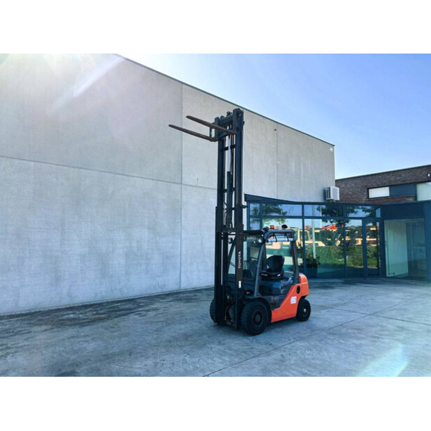 2012 Toyota 02-8FDF20-41549547